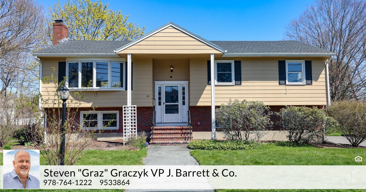 19 Longbow Rd, Danvers, MA 01923